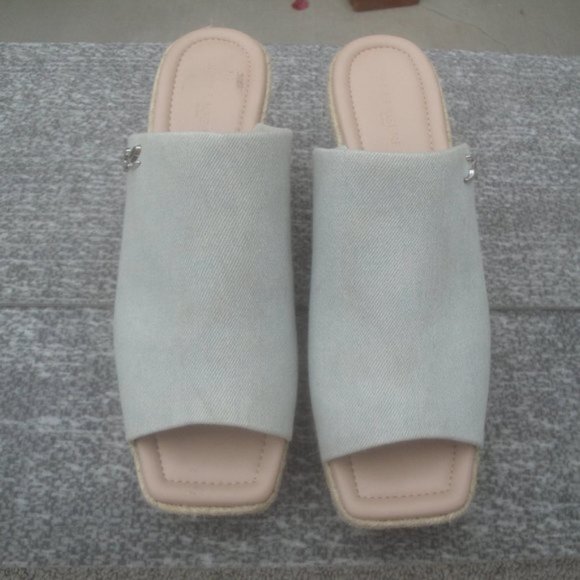 Karl Lagerfeld Paris Women's Corissa Slip on Espadrille Wedge Sandal 9.5M - Picture 3 of 9